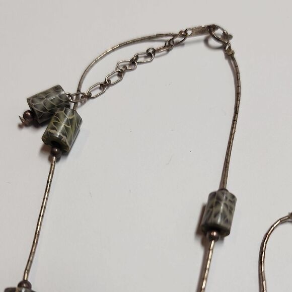Vintage JORDAN Sterling Silver and Green Snake Print Beaded Jewelry Set - Picture 4 of 6